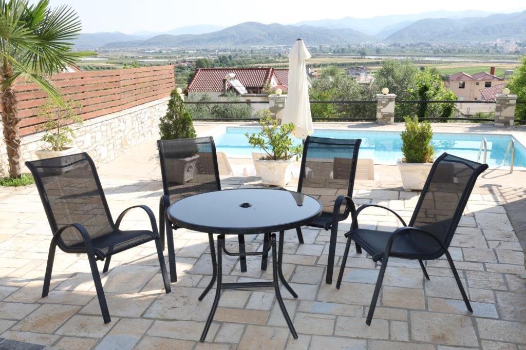 Vila Palma Berat Buitenkant foto